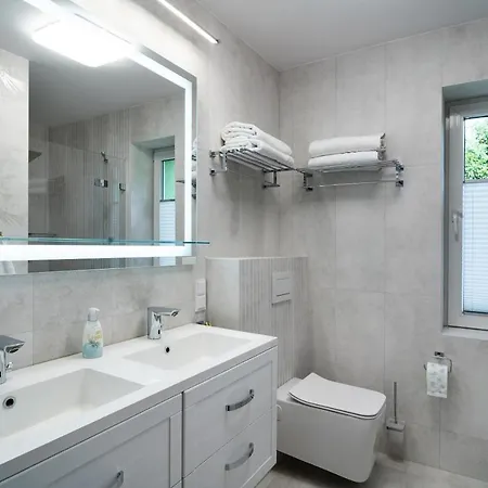 Apartament Zielony Przylądek Brwinow Zewnętrze zdjęcie