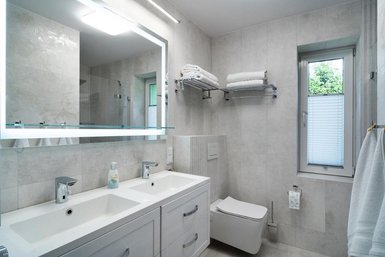 Apartment Przyladek Brwinow